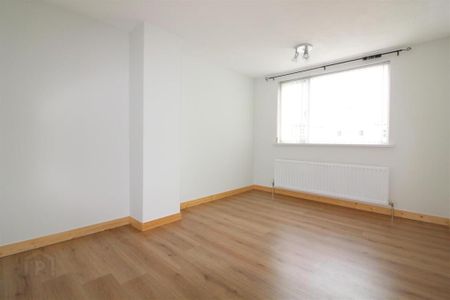 28 Downshire Road, Carrickfergus, BT38 7LE - Photo 5