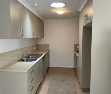 202 Kerrigan Street, Dunlop ACT, Belconnen - Photo 2