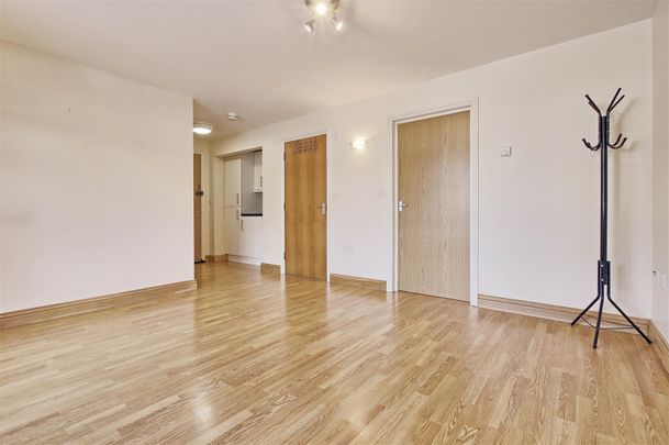 Flat – Purpose Built – Flat 2 56 Hawthorn Way, Cambridge Flat 2 - To Rent - Photo 1