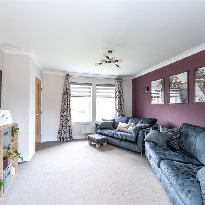 4 bedroom detached house to rent - Photo 1