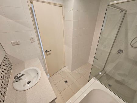 New 3x2x2 House - Photo 2