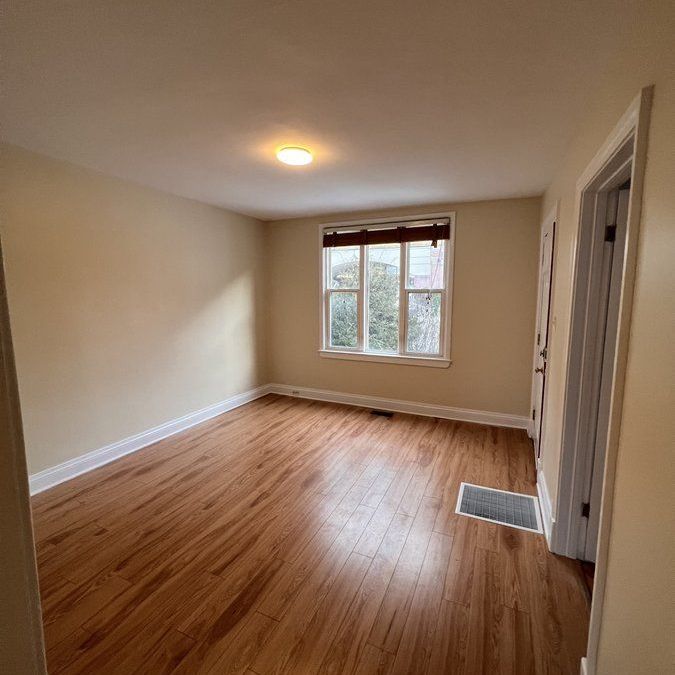 For Lease - 22 Holland Avenue, Tunneys Pasture and Ottawa West, Ontario - Photo 1