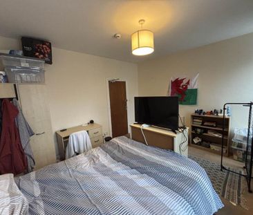 6 bedroom house to rent - Photo 2