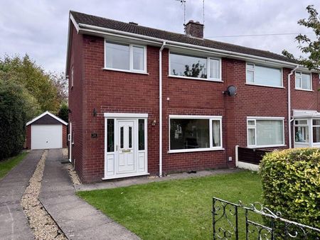 3 bedroom semi-detached house to rent - Photo 5