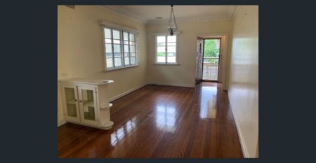 Great Location - Photo 3