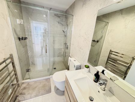 HENDERSON, 3 BEDROOMS - Photo 3