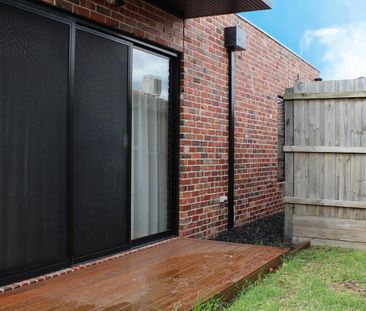 Unmatched Luxury & Double-Ensuite Living! - Photo 2