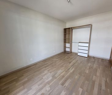 Location Appartement 2 pièces 43m² - Photo 3
