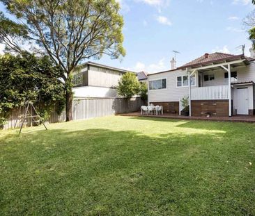 Freestanding Federation Home - Photo 5