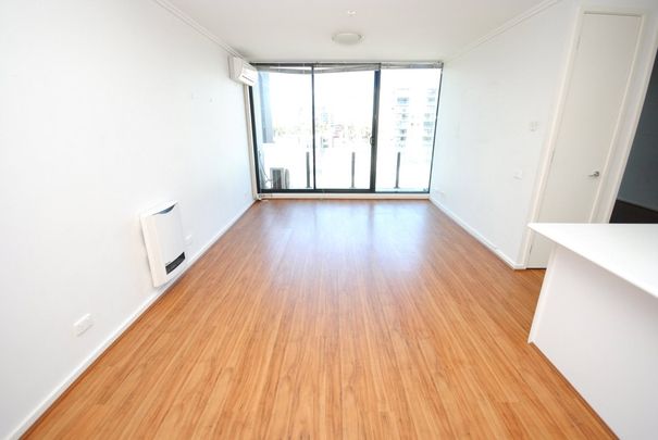 708/38 Bank Street - Photo 1