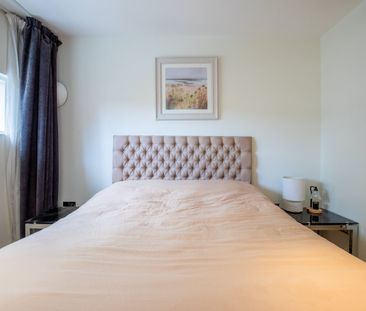 1 Bed Flat, Caro Point, SW1W - Photo 5