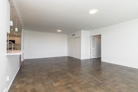 240 Oriole Parkway - Photo 4