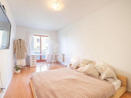 Pronájem bytu 2+kk 52 m2 - Fotografie 2