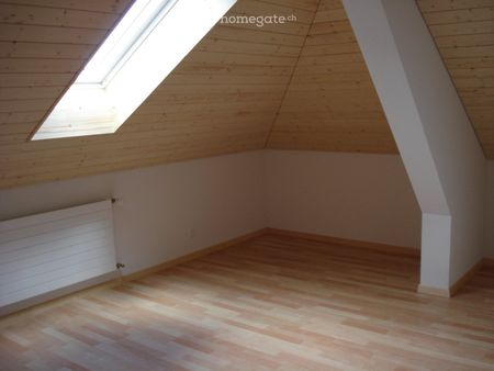 3.5-Zimmer-Dachwohnung mit Terrasse im 1.Stock - Photo 3