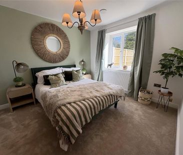 4 bedroom semi-detached house to rent - Photo 2