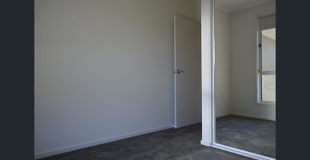 Welcome to 1B Comley Street, Brighton - A stunning family home that perfectly blends comfort and convenience. - Photo 2