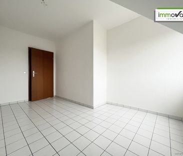 Geräumige 2-Raum-Dachgeschosswohnung mit Wannenbad in Uninähe! - Foto 1