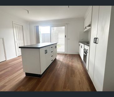 103/26 Leonard Crescent, Ascot Vale, Vic 3032 - Photo 2