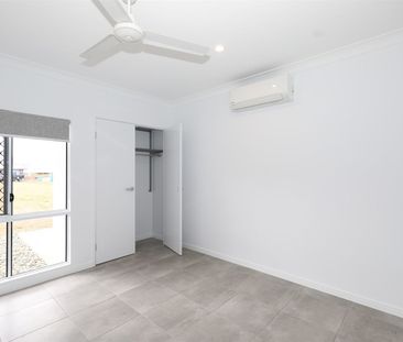 Family Entertainer - Media Room or Office - Side Access - Mackillop... - Photo 5