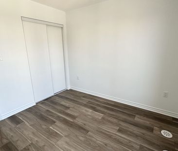 For Lease - 8 Walcott Crescent, Brampton, Ontario - Photo 5