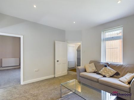 2 bedroom terraced house to rent - Photo 4