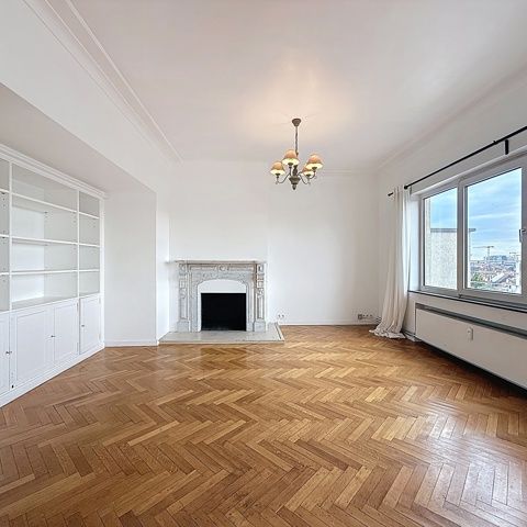 Penthouse te huur in Ixelles - Photo 1