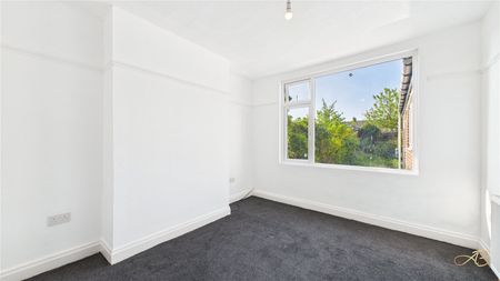 3 Bedroom Terraced - Photo 5
