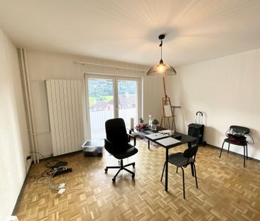 Appartement de 2 pièces avec grand balcon et ascenseur! - Foto 3