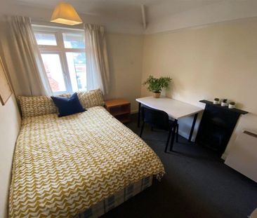 Charles Ave, Lenton Abbey, NG9 2SH - Photo 6