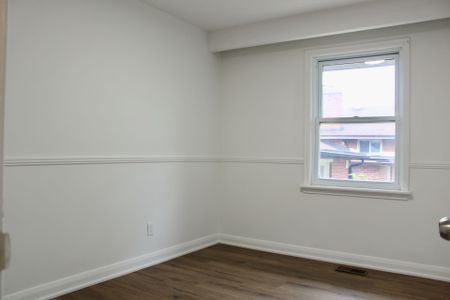 For Lease - 23 Wedgewood Drive, Toronto, Ontario - Photo 5