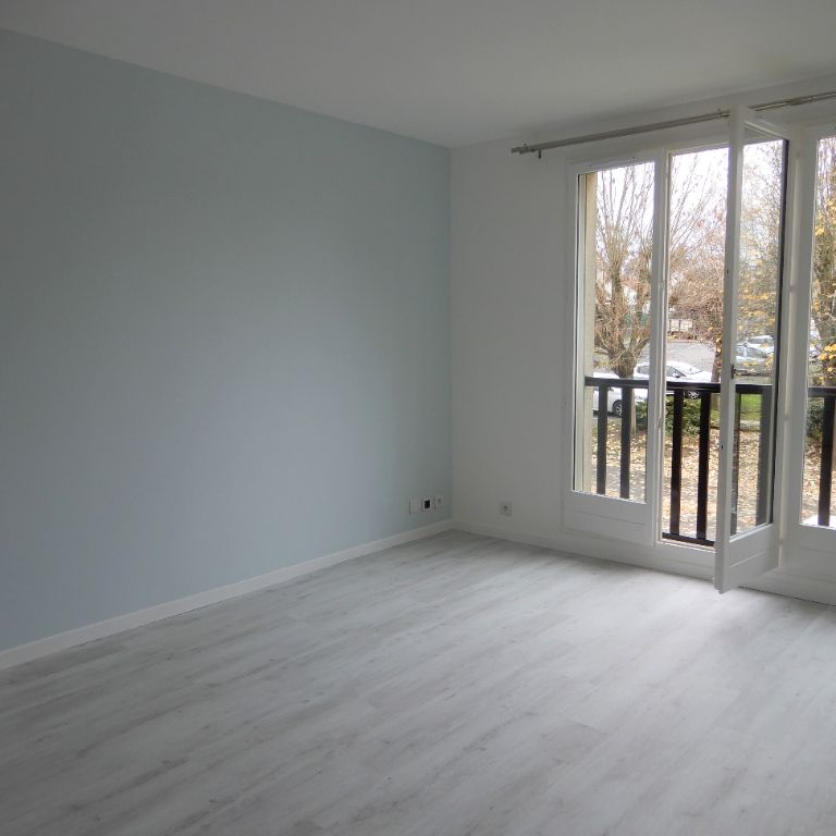 Location appartement 1 pièce, 25.60m², Mennecy - Photo 1