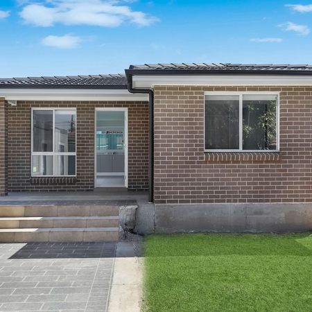 Modern Living & Ultimate Convenience in the Heart of Kingsgrove - Photo 3