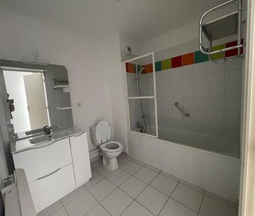 Location Appartement 1 pièce 38m² - Photo 2