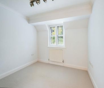 3 bedroom apartment to rent - Photo 4