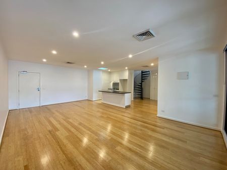 642 Queensberry Street, North Melbourne VIC 3051 - Photo 2