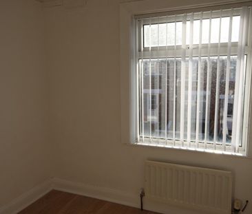 48 Glenside Parade, Belfast, Bt14 8AH - Photo 2