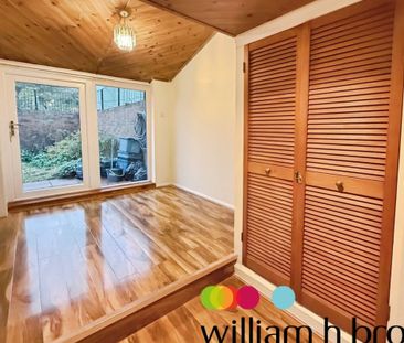 Bishopsfield - Photo 2