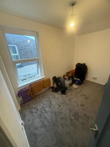 4 bedroom terraced house to rent - Photo 4