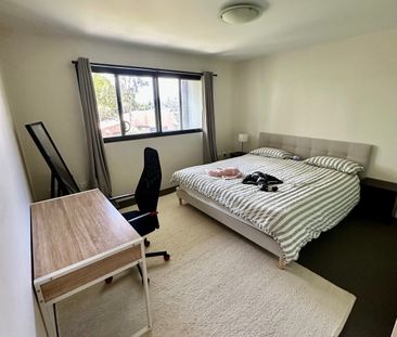 Erskineville - Photo 1