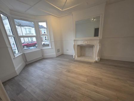 6 bedroom house of multiple occupation to rent - Photo 3