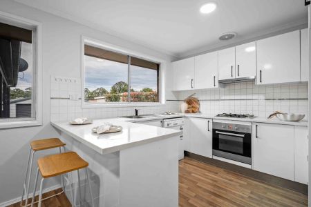 5 Bedroom Home - Photo 4