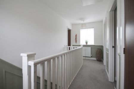 3 bedroom end of terrace house to rent - Photo 4