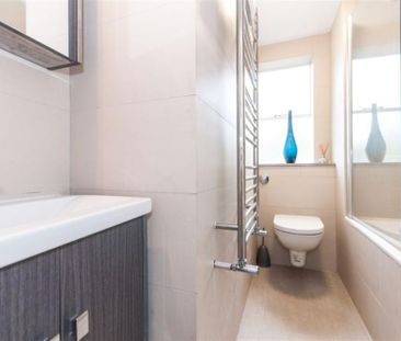 3 bedroom apartment to rent - Photo 5