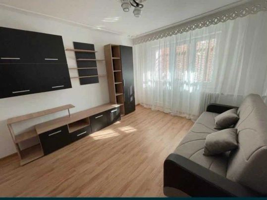 Apartament cu 2 camere, etajul 2/4, zona Podu Ros - Photo 1