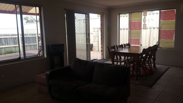 Mirrabooka - Photo 1