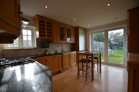 3 bedroom Detached bungalow to rent - Photo 5