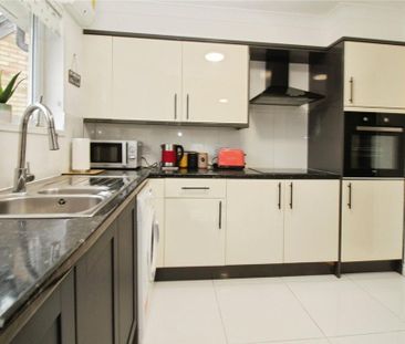 2 bedroom maisonette to rent - Photo 6