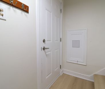 For Lease - 207 BOWMAN Street, Hamilton, Ontario - Photo 2