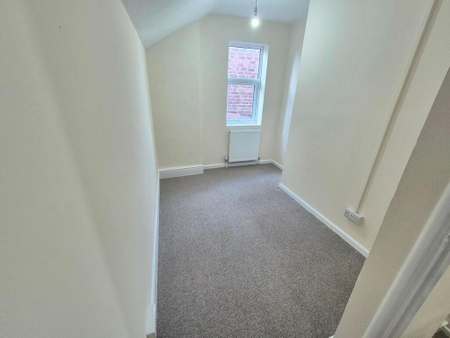 3 bedroom apartment to rent - Photo 3