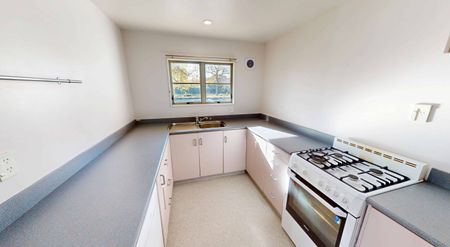 City Centre - 3 Bedrooms - Photo 4